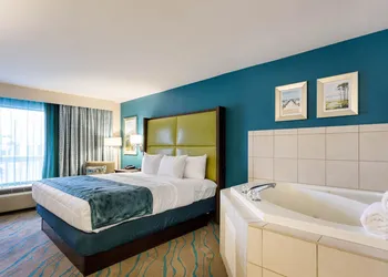Quality Inn Gulfport I-10 hotel thumbnail 6