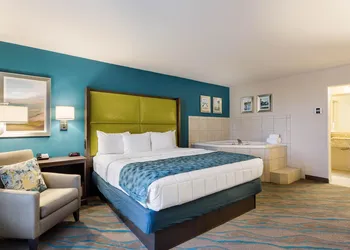 Quality Inn Gulfport I-10 hotel thumbnail 7