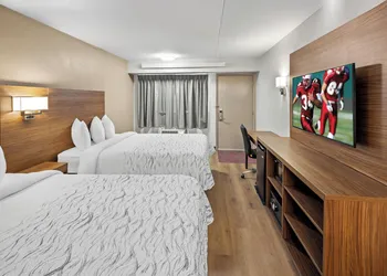 Red Roof Inn PLUS+ Columbus-Ohio State University OSU hotel thumbnail 5