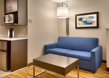 Holiday Inn Express Hotel & Suites El Paso I-10 East by IHG hotel thumbnail 2
