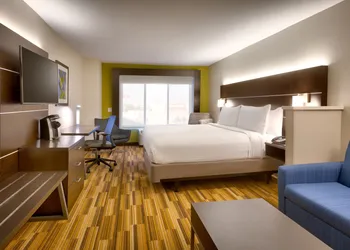 Holiday Inn Express Hotel & Suites El Paso I-10 East by IHG hotel thumbnail 5