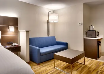 Holiday Inn Express Hotel & Suites El Paso I-10 East by IHG hotel thumbnail 7