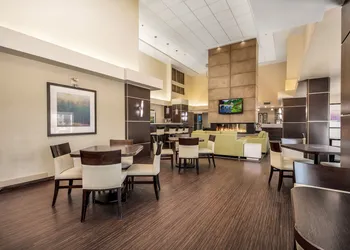 Home Inn & Suites Regina East hotel thumbnail 2