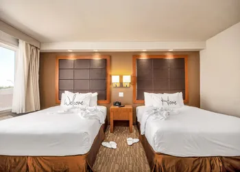 Home Inn & Suites Regina East hotel thumbnail 6