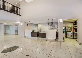 La Quinta Inn & Suites by Wyndham Modesto Salida hotel thumbnail 2