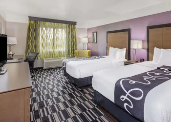 La Quinta Inn & Suites by Wyndham Modesto Salida hotel thumbnail 6
