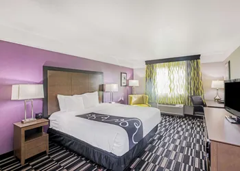 La Quinta Inn & Suites by Wyndham Modesto Salida hotel thumbnail 8