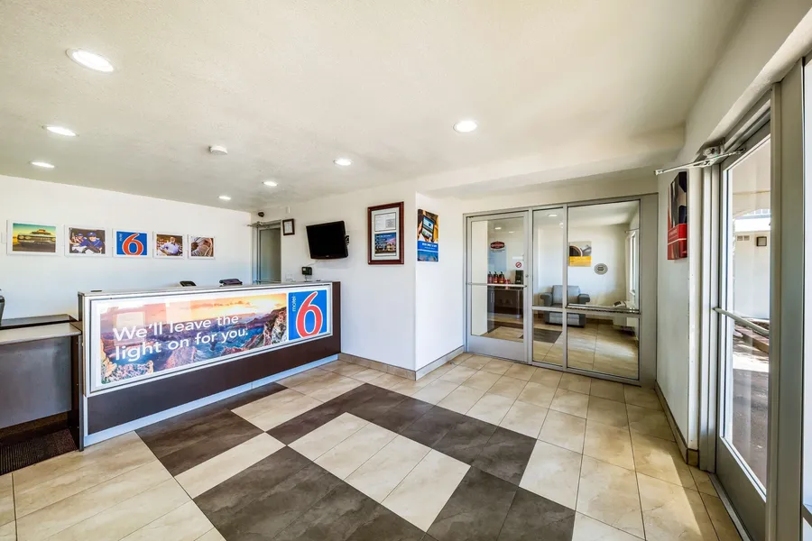 Motel 6 Dallas, TX - Farmers Branch hotel detail image 2