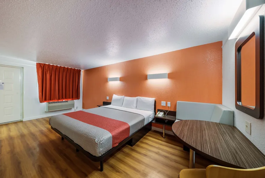 Motel 6 Dallas, TX - Farmers Branch hotel detail image 6