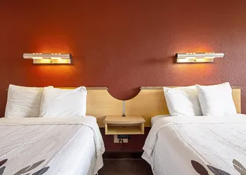 Red Roof Inn North Charleston Coliseum hotel thumbnail 6