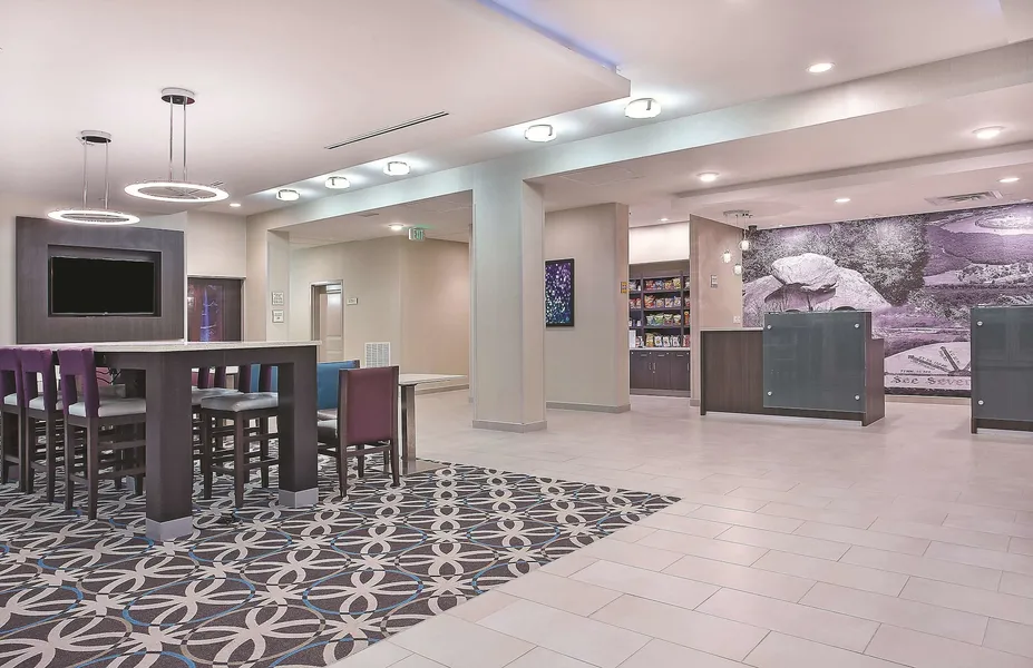 La Quinta Inn & Suites by Wyndham Chattanooga - Lookout Mtn hotel detail image 2