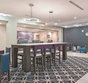 La Quinta Inn & Suites by Wyndham Chattanooga - Lookout Mtn hotel detail image 3