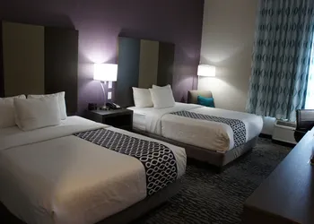 La Quinta Inn & Suites by Wyndham Chattanooga - Lookout Mtn hotel thumbnail 8