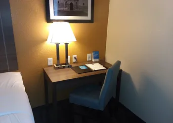 Comfort Inn near Frost Bank Center hotel thumbnail 6