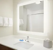 Holiday Inn Express Hotel & Suites Panama City-Tyndall by IHG hotel detail image 5