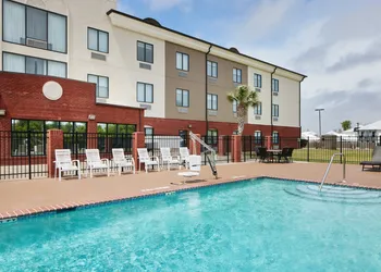 Holiday Inn Express Hotel & Suites Panama City-Tyndall by IHG hotel thumbnail 6