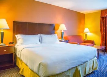 Holiday Inn Express & Suites Richland by IHG hotel thumbnail 2