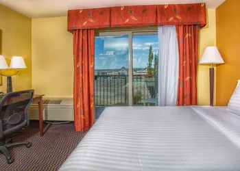 Holiday Inn Express & Suites Richland by IHG hotel thumbnail 6