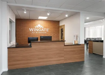 Wingate by Wyndham Sheboygan hotel thumbnail 2