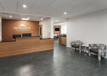 Wingate by Wyndham Sheboygan hotel thumbnail 3