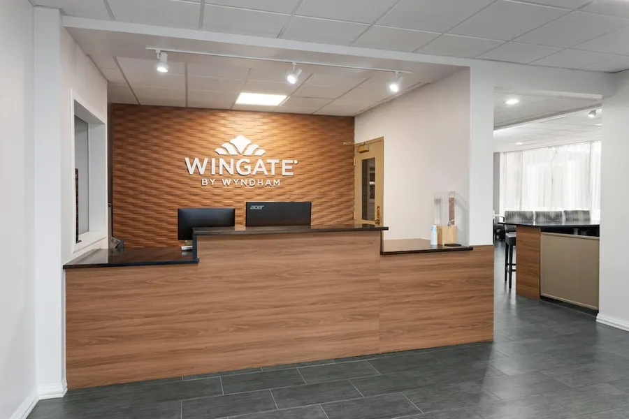 Wingate by Wyndham Sheboygan hotel detail image 2