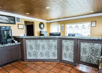 Econo Lodge Cocoa Beach - near the Port hotel thumbnail 2