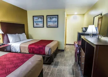 Econo Lodge Cocoa Beach - near the Port hotel thumbnail 8
