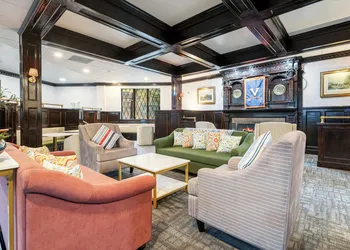 English Inn of Charlottesville hotel thumbnail 4