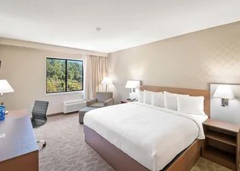 English Inn of Charlottesville hotel thumbnail 8
