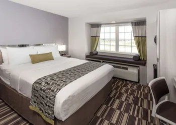 Microtel Inn & Suites by Wyndham West Fargo Medical Center hotel thumbnail 7