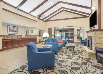 Ramada by Wyndham Denver International Airport hotel thumbnail 4