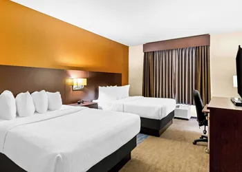 Best Western St. Louis Airport North Hotel & Suites hotel thumbnail 7