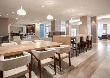 Holiday Inn Los Angeles - LAX Airport by IHG hotel thumbnail 6