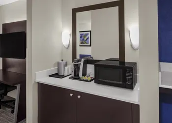 Holiday Inn Express & Suites Asheville SW - Outlet Ctr Area by IHG hotel thumbnail 8