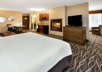 Best Western Plus Kalispell/Glacier Park West Hotel & Suites hotel thumbnail 8
