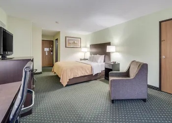 Quality Inn & Suites Sioux Falls South hotel thumbnail 5