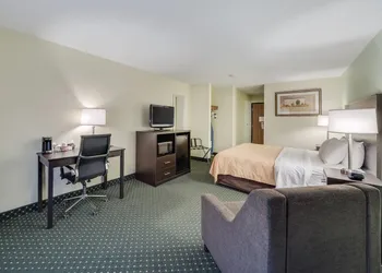 Quality Inn & Suites Sioux Falls South hotel thumbnail 6