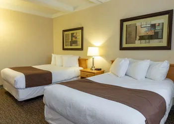 BCMInns Fort McMurray hotel thumbnail 5