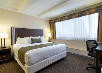 BCMInns Fort McMurray hotel thumbnail 7