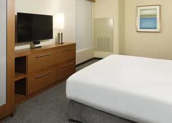 Hyatt Place Lubbock hotel thumbnail 8