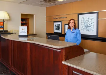 Hampton Inn & Suites Valdosta/Conference Center hotel thumbnail 4