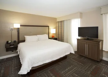 Hampton Inn & Suites Valdosta/Conference Center hotel thumbnail 6