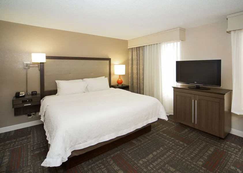 Hampton Inn & Suites Valdosta/Conference Center hotel detail image 6