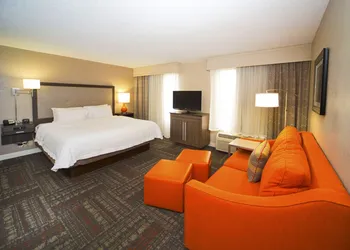 Hampton Inn & Suites Valdosta/Conference Center hotel thumbnail 7