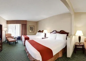 Holiday Inn Express Hotel & Suites Cape Girardeau I-55 by IHG hotel thumbnail 4