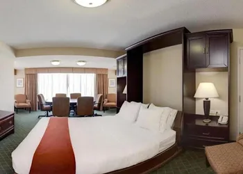Holiday Inn Express Hotel & Suites Cape Girardeau I-55 by IHG hotel thumbnail 6