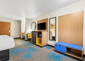 Days Inn by Wyndham Mitchell SD hotel thumbnail 7