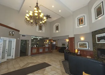 Lakeview Inns & Suites - Fort Nelson hotel thumbnail 5