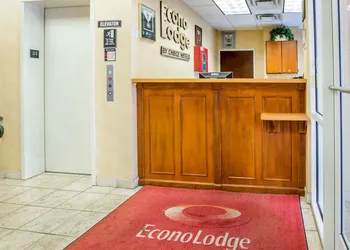 Econo Lodge Valdosta Mall Area hotel thumbnail 3