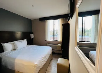 Rockaway Hotel Brooklyn hotel thumbnail 4